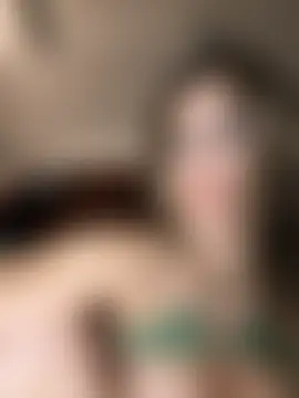 emiss_'s Live Sex Cam Show