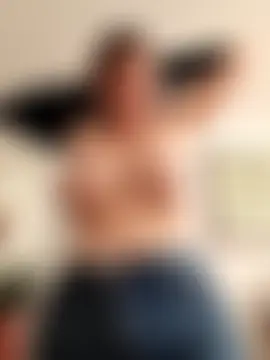 emma_tour's Webcam Show