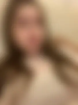 HornyGirlH's Live Sex Cam Show