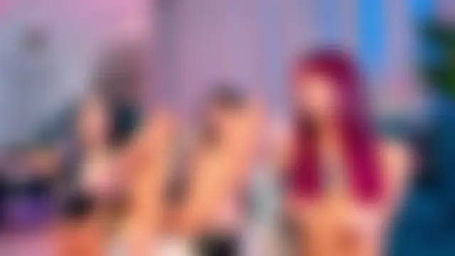 Evil_Giirls' Webcam Show