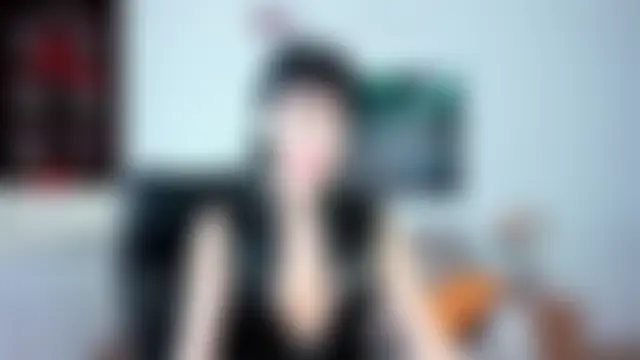 Silvia_Wallec Show in webcam
