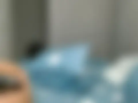 Lillyan_N 现场性爱视讯表演