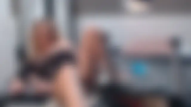 Yaira28's Live Sex Cam Show