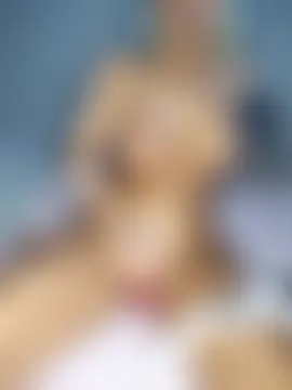 madelynalina22's Live Sex Cam Show