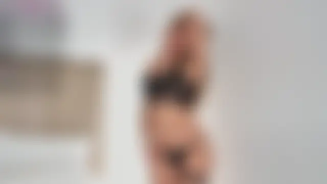 SkylarVoxx's Live Sex Cam Show