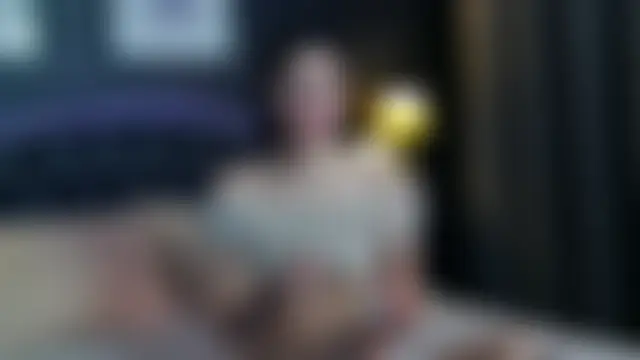 EmmaStarkk's Live Sex Cam Show