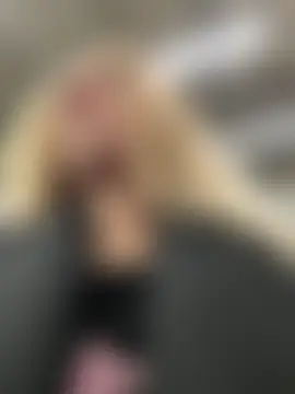 LoraaDoll's Live Sex Cam Show