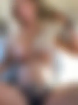 blondiluvsanal's Live Sex Cam Show
