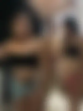 royalgirls_x's Live Sex Cam Show