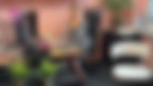 legsLONG's Live Sex Cam Show