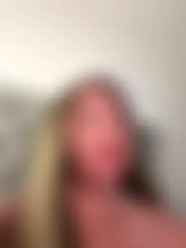 naughtychelseaxox's Live Sex Cam Show