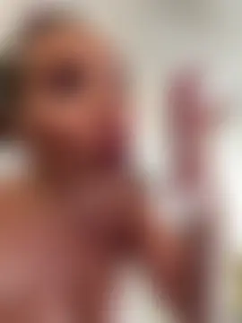 Alimela's Live Sex Cam Show
