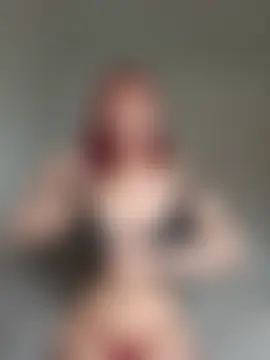 AliceThomass' Live Sex Cam Show