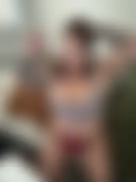 Thegr33ngypsy's Live Sex Cam Show