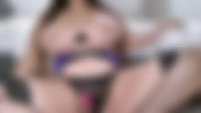 Busty_Slut_UK's Live Sex Cam Show