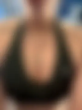 AllesandraLove's Live Sex Cam Show