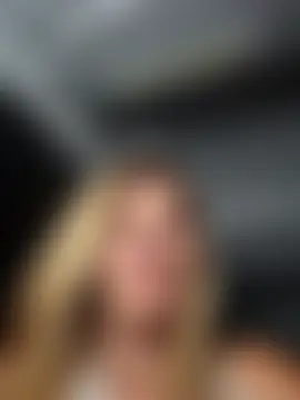SheIsSomething's Live Sex Cam Show