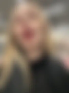 LoraaDoll's Live Sex Cam Show