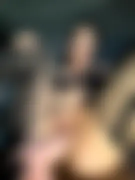 emiss_'s Live Sex Cam Show