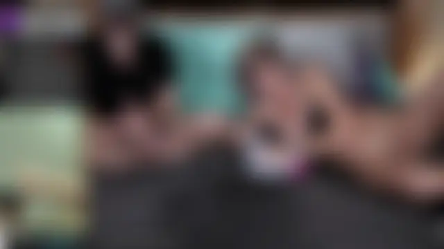 NaughtyWifeNextDoor's Webcam Show
