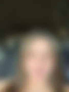DoriDeluxe66's Live Sex Cam Show