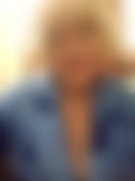 52MiaLove02's Live Sex Cam Show