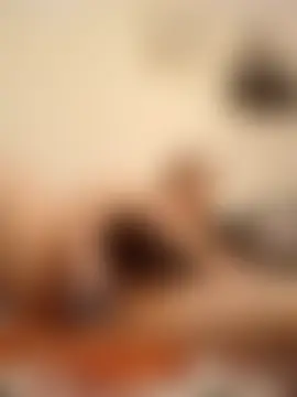 EyesAndThighzzzl's Live Sex Cam Show