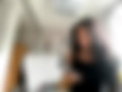 petitelatinateen's Live Sex Cam Show