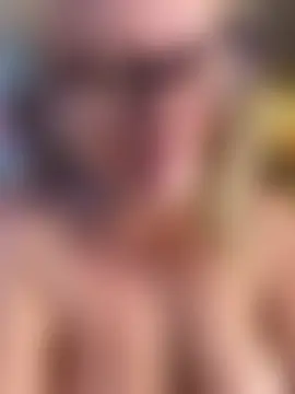 TrenaAnne's Live Sex Cam Show