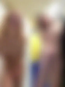 littlebitchesss' Live Sex Cam Show