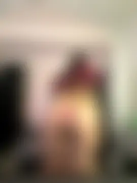aly_golden_'s Webcam Show