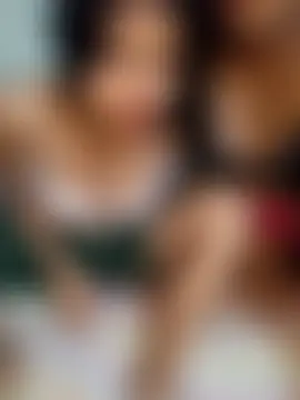 Unique_MomandDaughterrs' Webcam Show