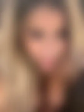 LittleMissEeve's Live Sex Cam Show