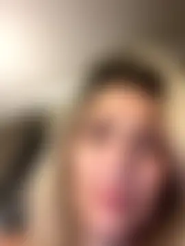 LittleMissEeve's Live Sex Cam Show