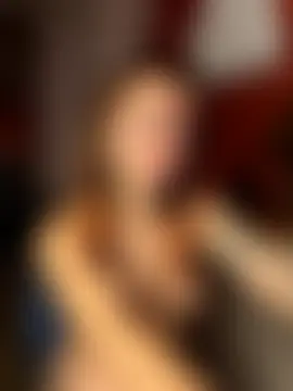 SaraLow's Live Sex Cam Show