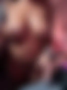 bossyroxy84's Live Sex Cam Show
