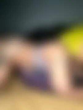 ThickAssRena's Live Sex Cam Show