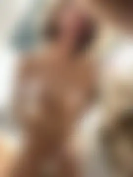 DollyTall's Live Sex Cam Show