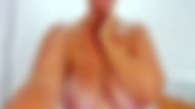 CurvyJules69's Live Sex Cam Show