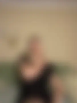 AliceSwan4011's Live Sex Cam Show