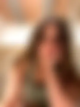 DoriDeluxe66's Live Sex Cam Show