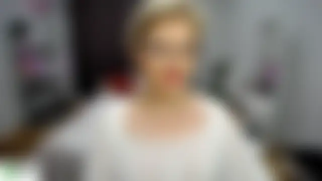 BlondeBrilliant7's Live Sex Cam Show