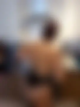 Ellie-L-Elizabeth's Live Sex Cam Show