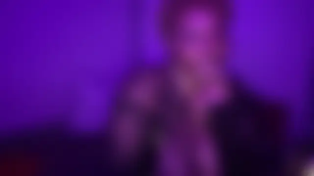 RuetheWaning's Live Sex Cam Show