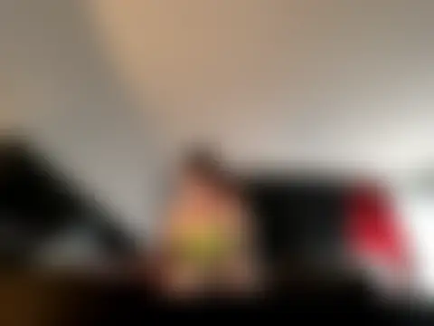 Snowbunnycake_131's Live Sex Cam Show