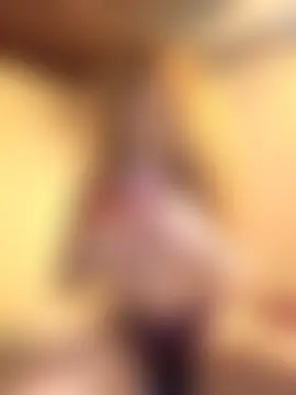 CurlyElisa's Live Sex Cam Show