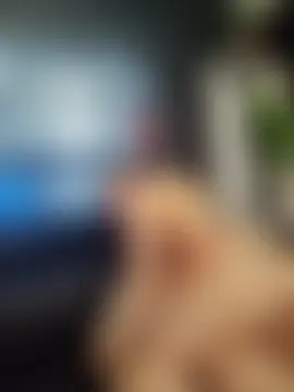 Elnonoykeila77's Live Sex Cam Show