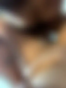 royalgirls_x's Live Sex Cam Show