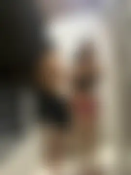 royalgirls_x's Live Sex Cam Show