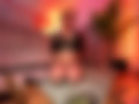 chloetease's Live Sex Cam Show